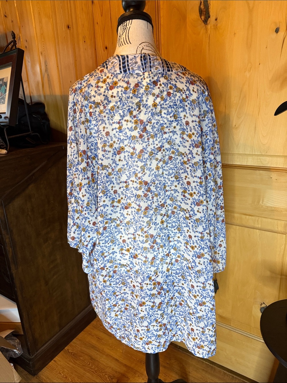 Japna Blue and White Floral Kimono Cape with Navy Trim - Picture 3 of 6